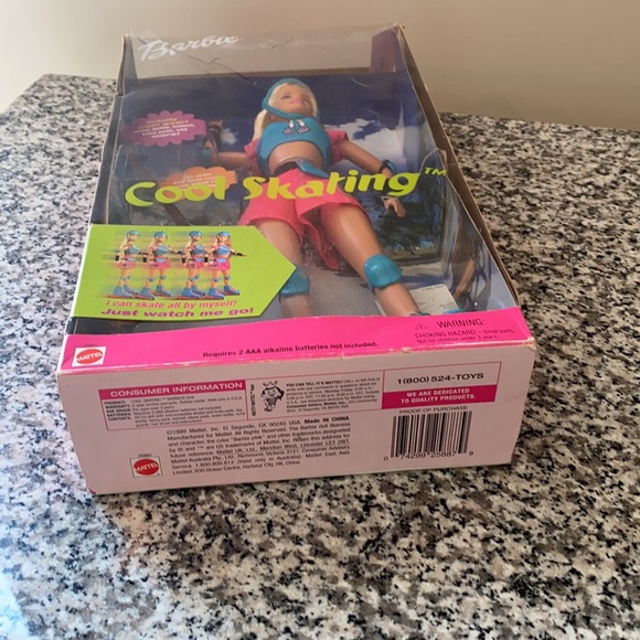 Barbie cool skating Barbie - Picture 5 of 5